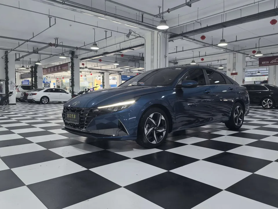 Hyundai Elantra Elantra 2022 1.5L CVT LUX Premium Edition 2022 — photo 1, buy with delivery to Moscow