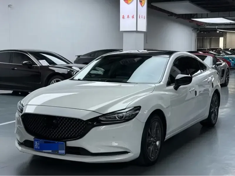 Mazda Atenza Atez 2020 2.0L Blue Sky Fashion Edition 2022 — photo 1, buy with delivery to Moscow