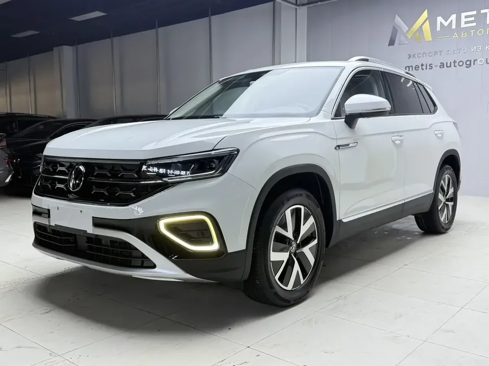 Volkswagen Tayron Tanyue 2023 280TSI 2WD Luxury Plus Advanced Edition 2023 — photo 1, buy with delivery to Moscow