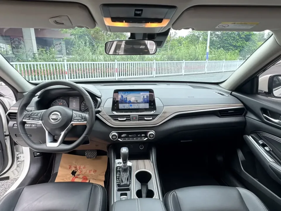 Nissan Altima Sound of nature 2021 2.0L XL Comfort Edition 2022 — thumbnail 3