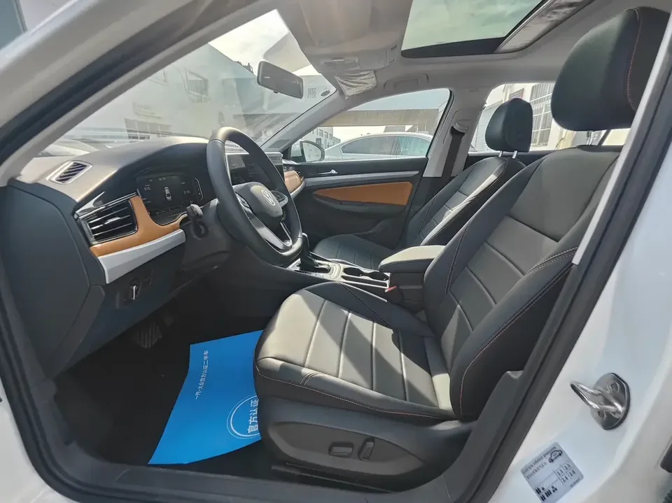 Volkswagen Bora Bora 2025 200TSI DSG Joy Travel PRO Edition 2025 — thumbnail 5