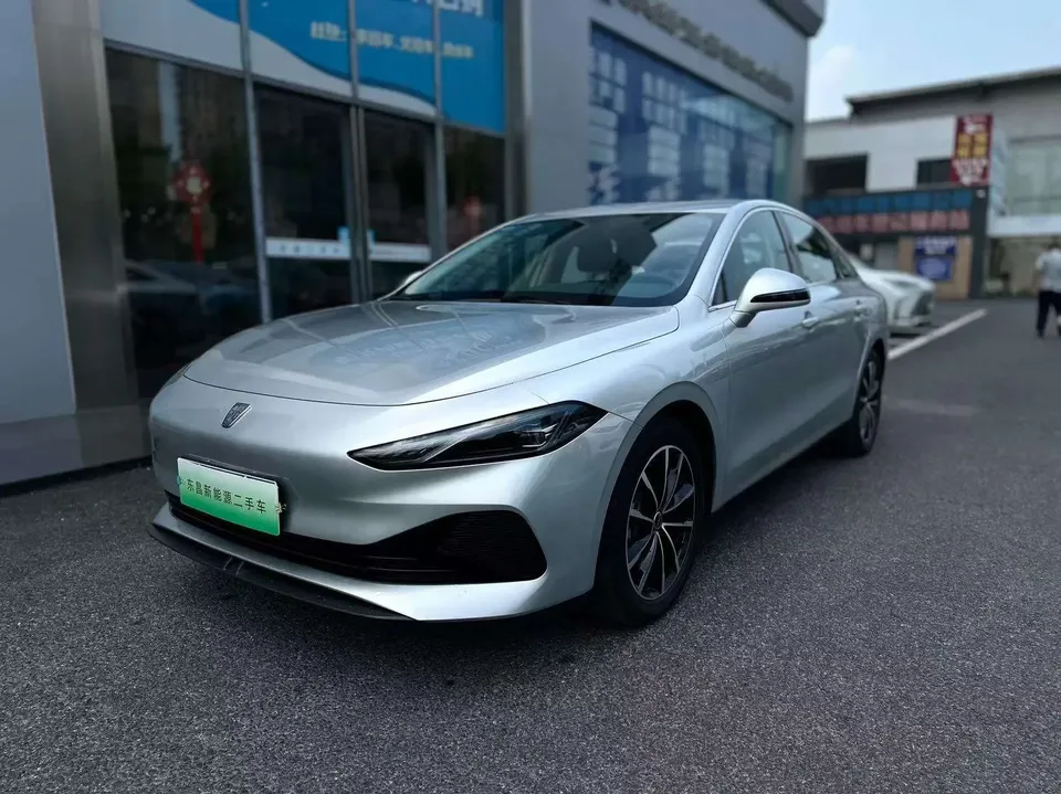 Roewe D7 DMH Roewe D7 DMH 2025 125 World Championship Edition 2026 — photo 1, buy with delivery to Moscow