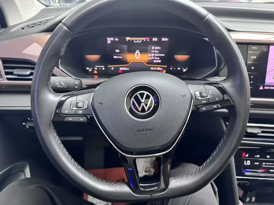Volkswagen Tharu tuyue 2021 280TSI 2WD Luxury Edition PLUS 2022 — thumbnail 4