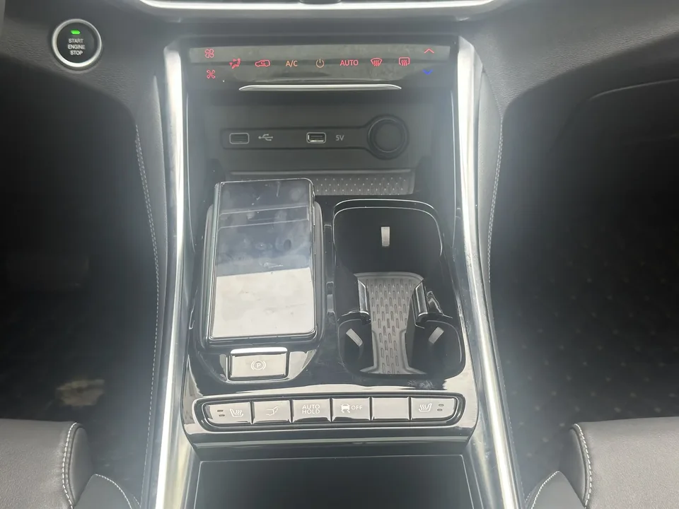 Datong Maxus G50 Maxus G50 2024 PLUS 1.5T Automatic Happiness Recommended Escort Edition 2024 — thumbnail 3