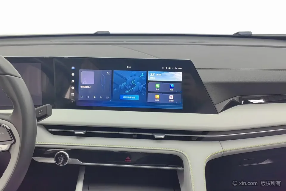 Changan CS75PLUS Changan CS75 PLUS 2023 The third generation 1.5T automatic premium model 2024 — thumbnail 4
