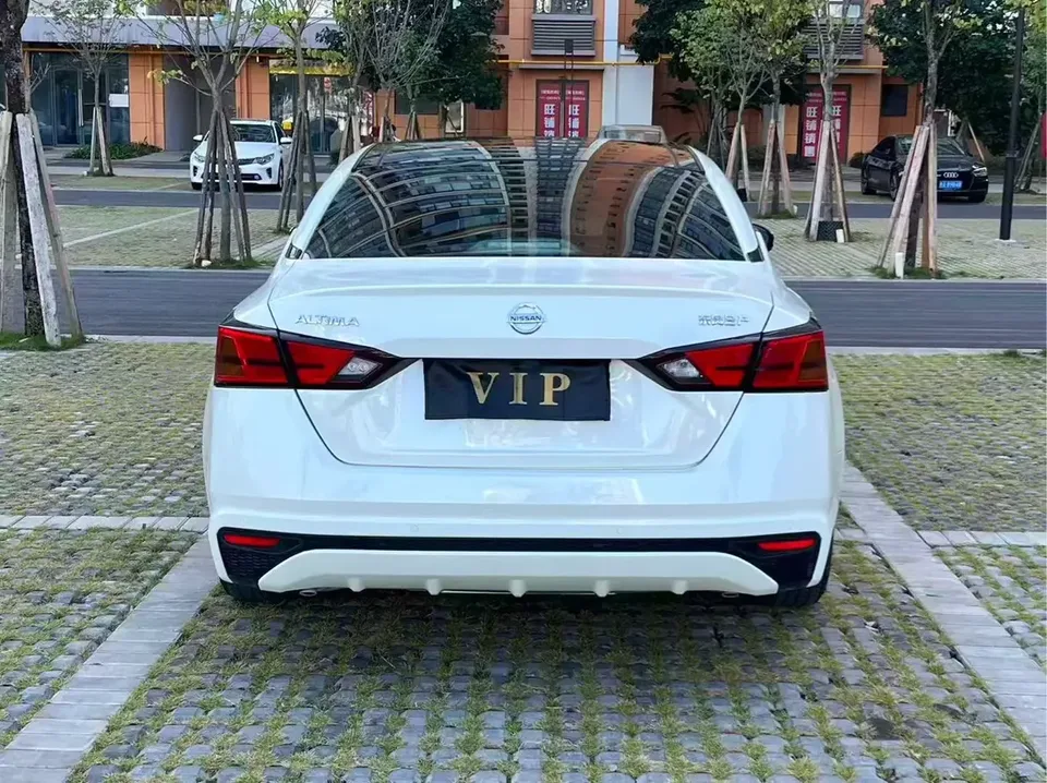 Nissan Altima Sound of nature 2021 2.0L XL Comfort Edition 2022 — thumbnail 2