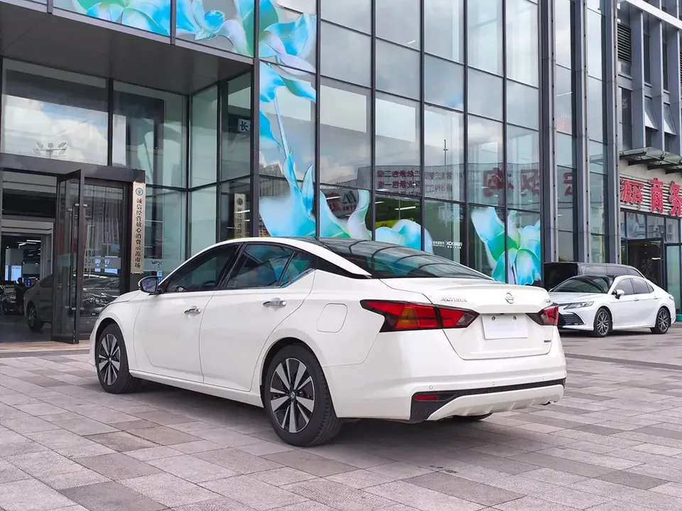 Nissan Altima Sound of nature 2021 2.0L XL Comfort Edition 2022 — thumbnail 2