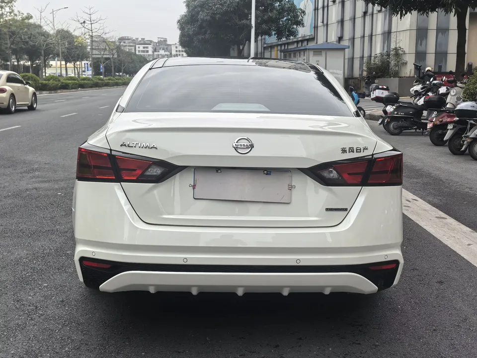 Nissan Altima Sound of nature 2021 2.0L XL Comfort Edition 2023 — thumbnail 2