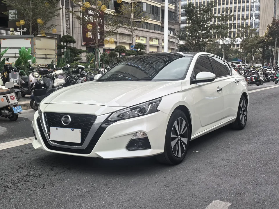 Nissan Altima Sound of nature 2021 2.0L XL Comfort Edition 2023 — photo 1, buy with delivery to Moscow