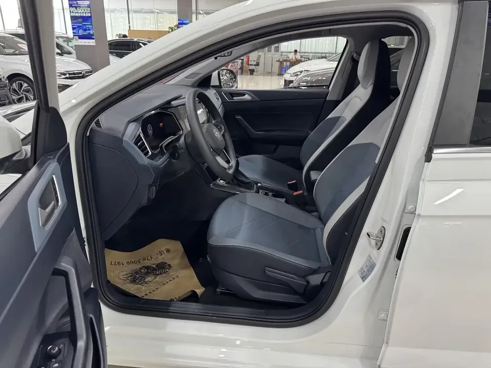 Volkswagen Lavida Lavida 2023 New 1.5L Automatic New Edition 2023 — thumbnail 3
