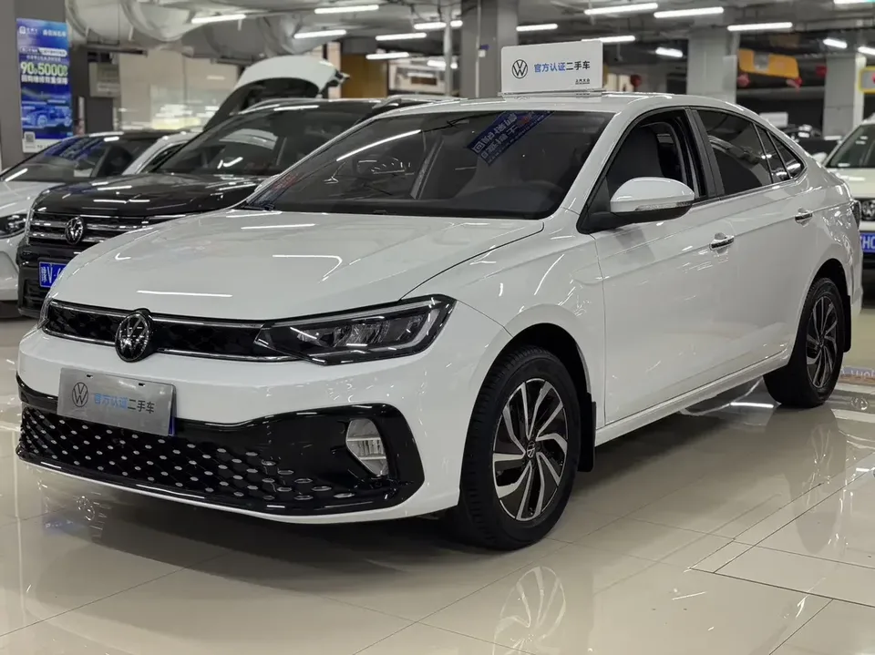Volkswagen Lavida Lavida 2023 New 1.5L Automatic New Edition 2023 — photo 1, buy with delivery to Moscow