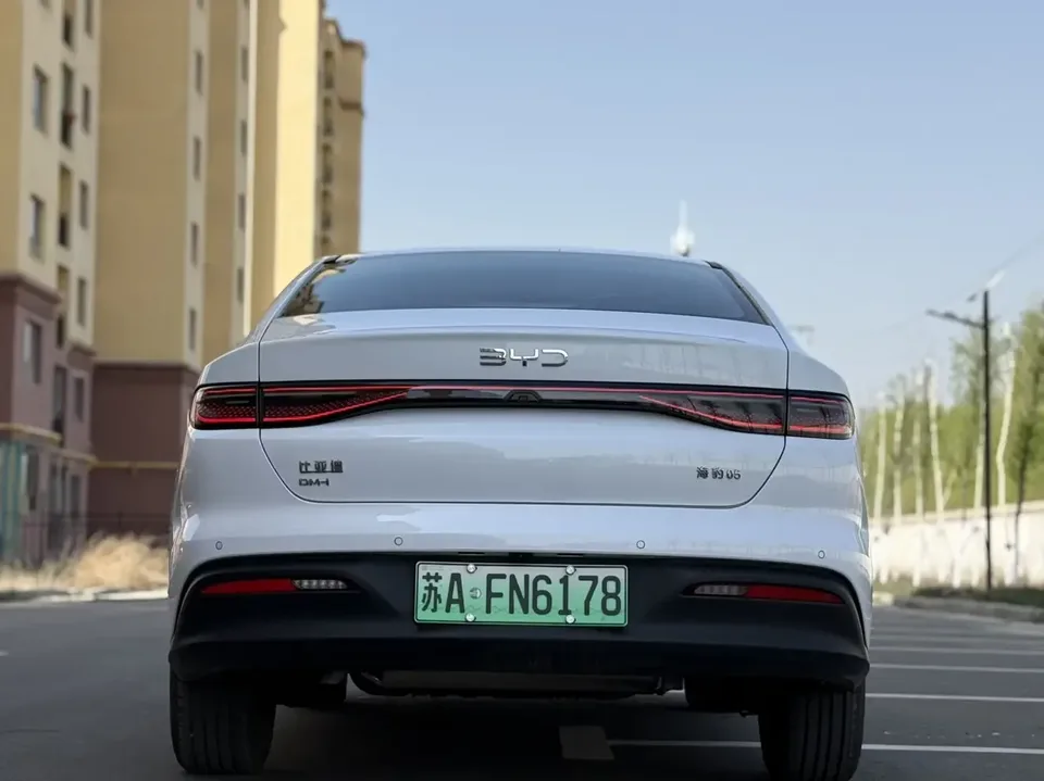 BYD Seal 05DM Seal 05DM 2026 DM-i 128KM Luxury 2025 — thumbnail 2