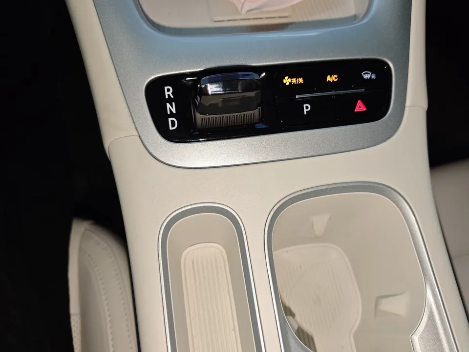 Geely Star Wish Star Wish 2026 410km Explorer Edition 2025 — thumbnail 3
