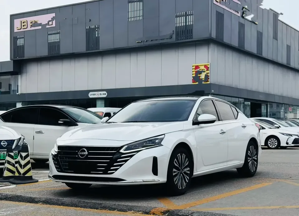 Nissan Altima Sound of nature 2025 2.0L XL-TLS Enjoy Edition 2025 — photo 1, buy with delivery to Moscow