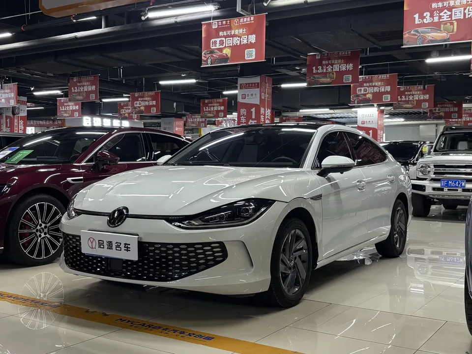 Volkswagen Lamando Lingdu 2024 Lingdu L 280TSI DSG Hot Edition 2025 — photo 1, buy with delivery to Moscow