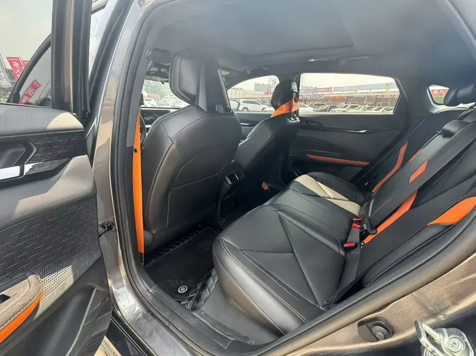 Changan UNI-V Changan UNI-V 2022 1.5T Smart Pilot 2023 — thumbnail 3