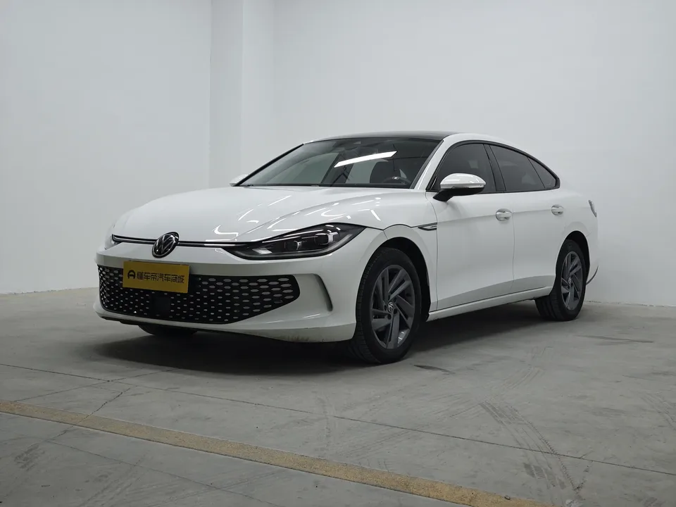 Volkswagen Lamando Lingdu 2024 Lingdu L 280TSI DSG Hot Edition 2024 — photo 1, buy with delivery to Moscow