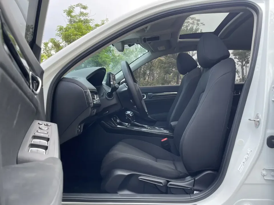 Honda Integra Style 2022 240TURBO CVT Tech Edition 2023 — thumbnail 3