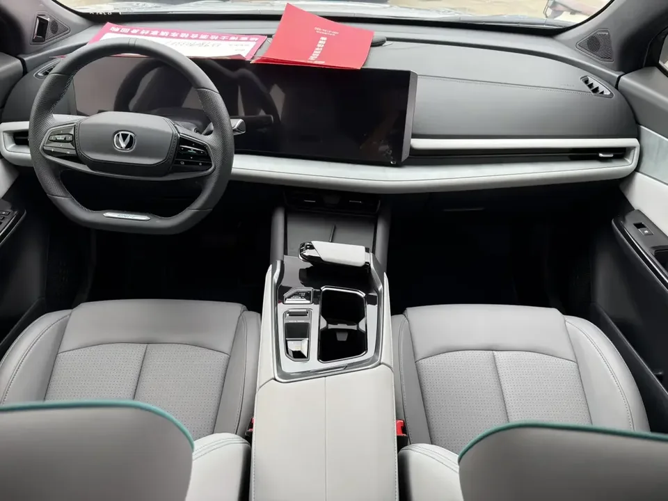 Changan UNI-T Changan UNI-T 2023 Second generation 1.5T premium model 2024 — thumbnail 3