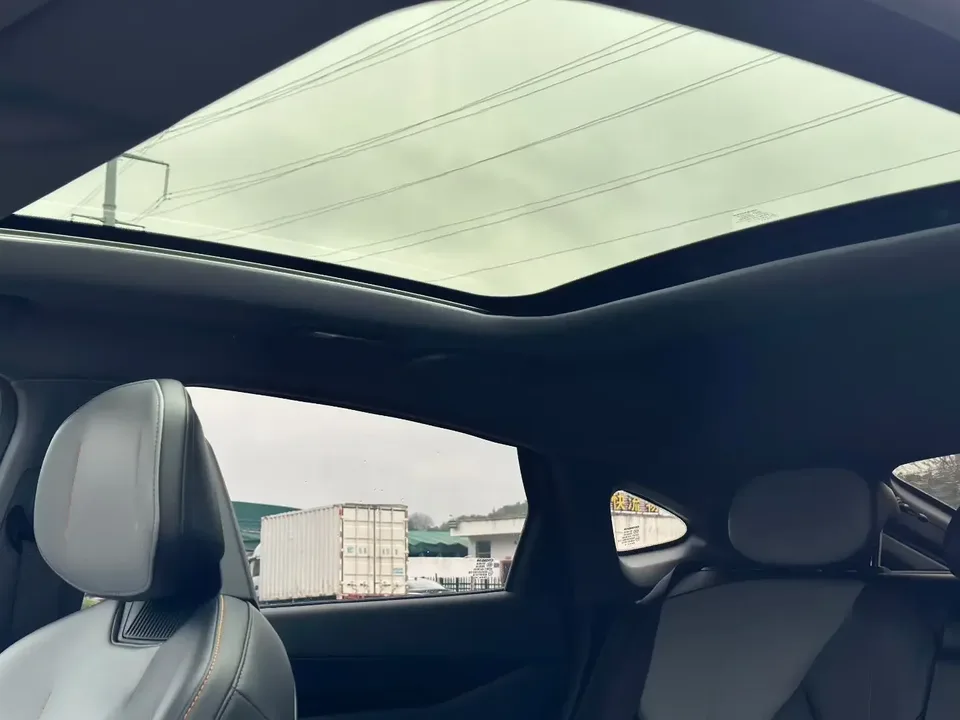 Changan UNI-V Changan UNI-V 2022 1.5T Premium 2022 — thumbnail 3