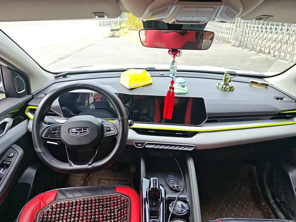 Geely Coolray SX11 Binyue 2023 Binyue COOL 1.5T DCT Champion Edition 2024 — миниатюра 2