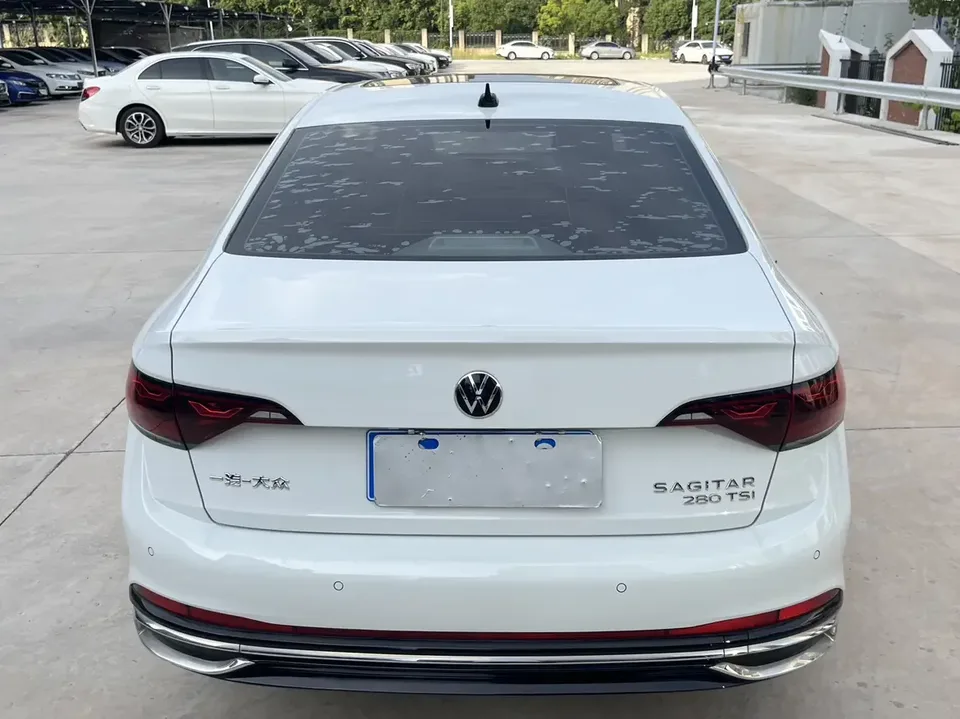 Volkswagen Sagitar Sagitar 2023 280TSI DSG Transcendence Lite 2022 — thumbnail 2