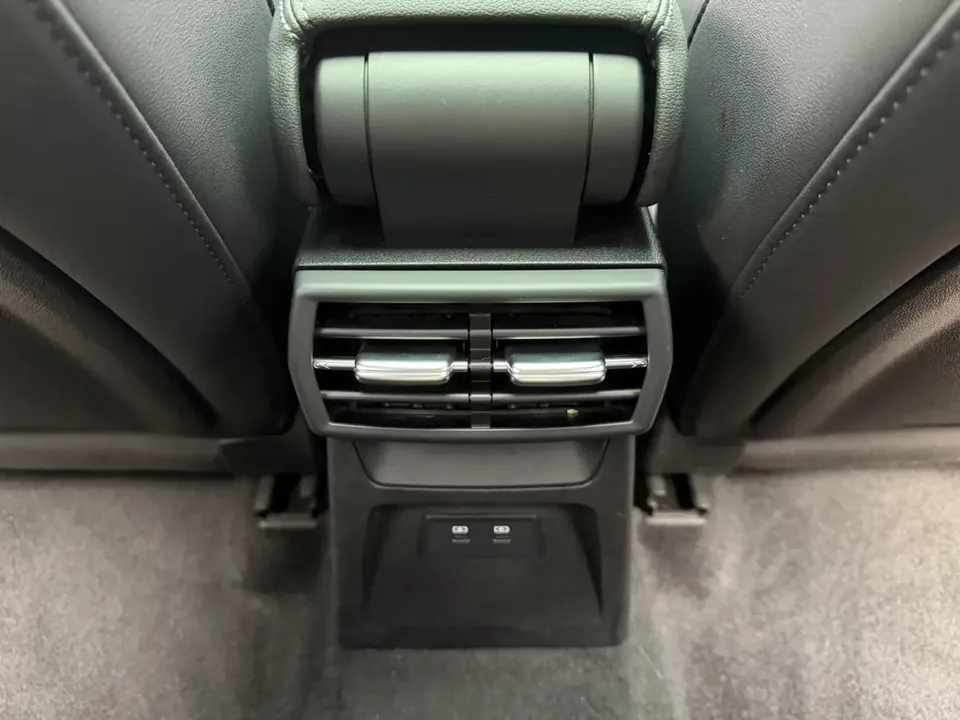 Audi A3 Audi A3 2023 A3L Limousine 35 TFSI facelift: stylish and sporty 2023 — миниатюра 3