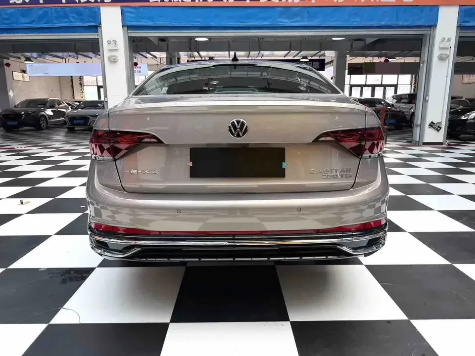 Volkswagen Sagitar Sagitar 2023 280TSI DSG Beyond Edition Plus 2022 — thumbnail 2