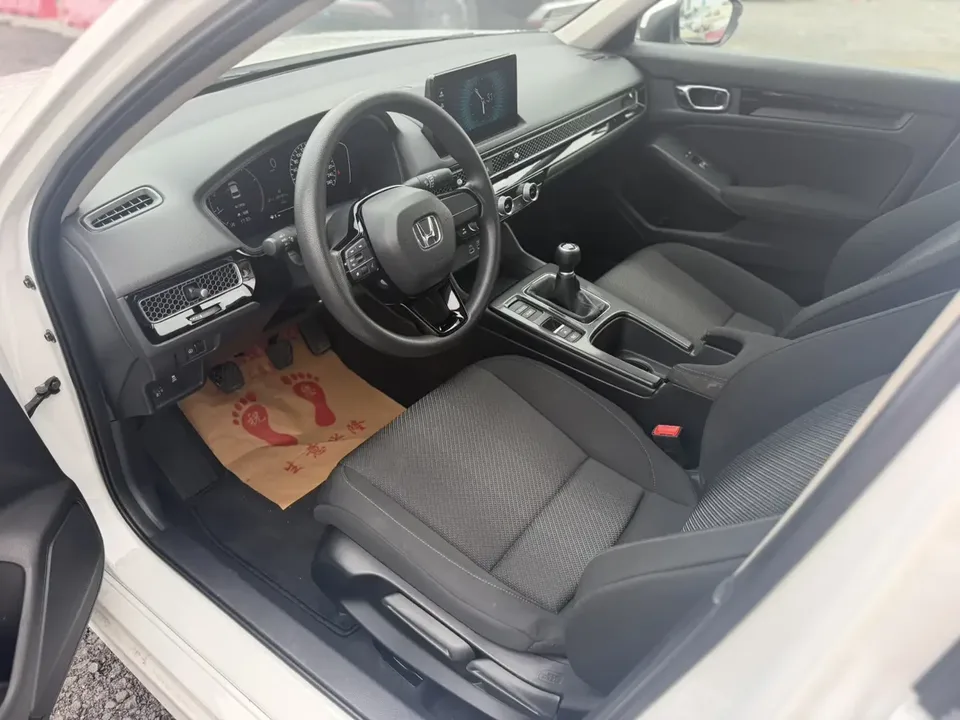 Honda Integra Style 2023 240TURBO Exclusive MT Edition 2023 — thumbnail 3