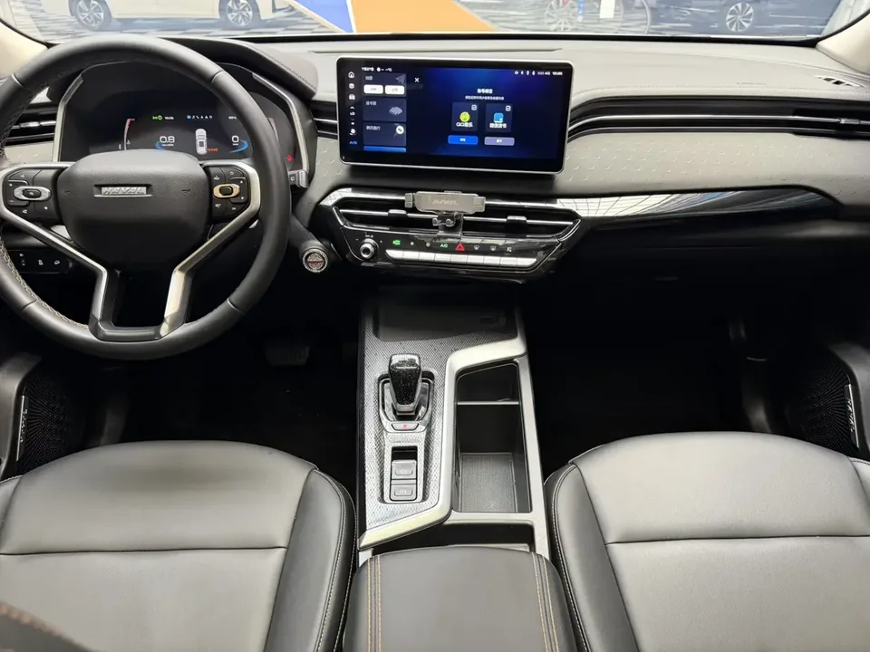 Haval Harvard Red Rabbit Harvard Red Rabbit 2023 1.5T Excellence 2023 — thumbnail 3