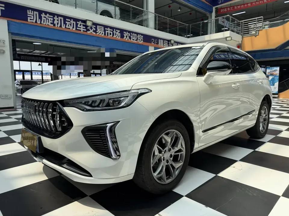Haval Harvard Red Rabbit Harvard Red Rabbit 2023 1.5T Excellence 2023 — photo 1, buy with delivery to Moscow