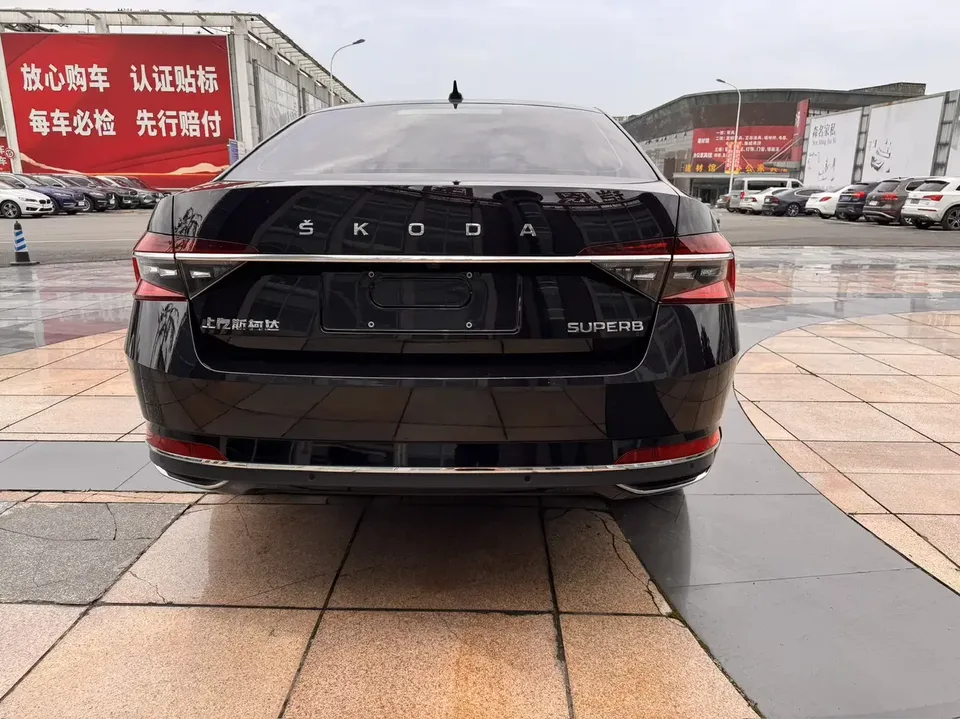 Skoda Superb Speedy 2023 Modified TSI280 DSG Premium Edition 2023 — thumbnail 2