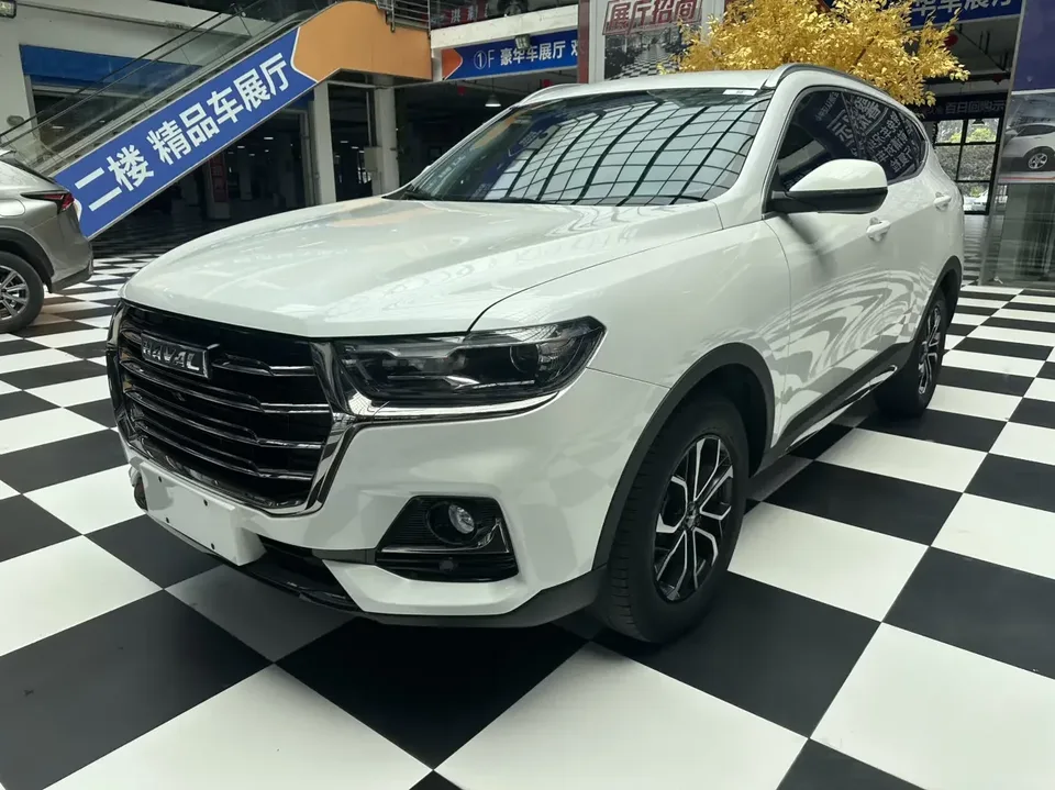 Haval H6 Haval H6 2021 Second generation 1.5T automatic city version 2022 — photo 1, buy with delivery to Moscow