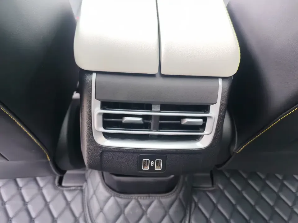 Changan CS75PLUS Changan CS75 PLUS 2023 The third generation 1.5T automatic premium model 2023 — thumbnail 4