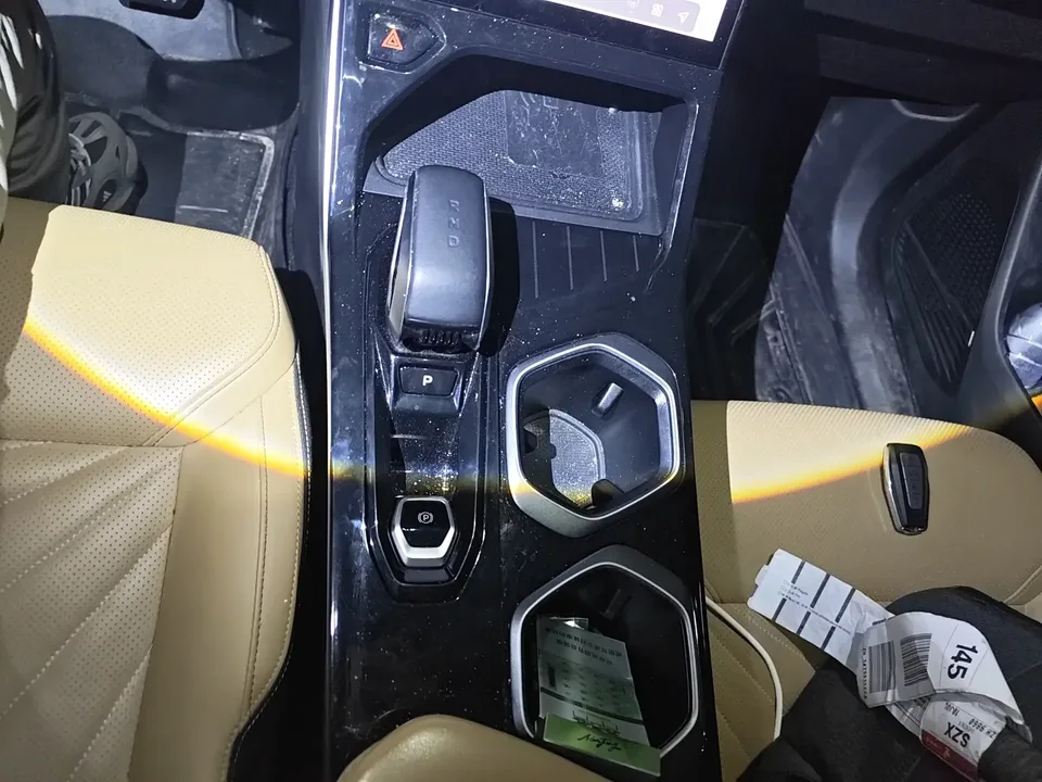 Geely Atlas L Boyue L 2023 1.5TD DCT Premium 2023 — миниатюра 3