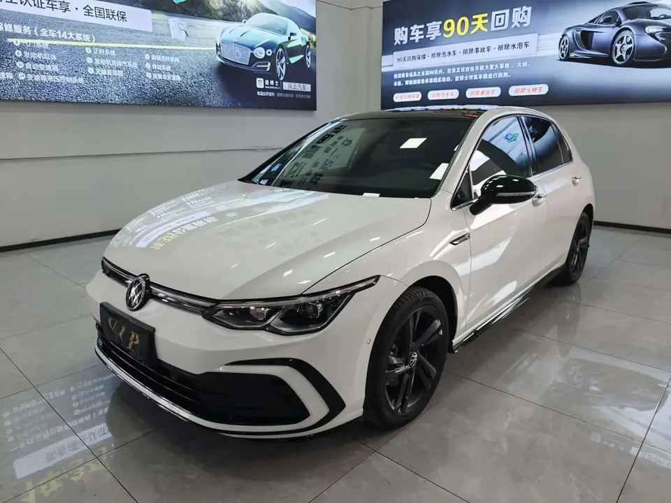 Volkswagen Golf golf 2021 280TSI DSG Pro 2022 — photo 1, buy with delivery to Moscow