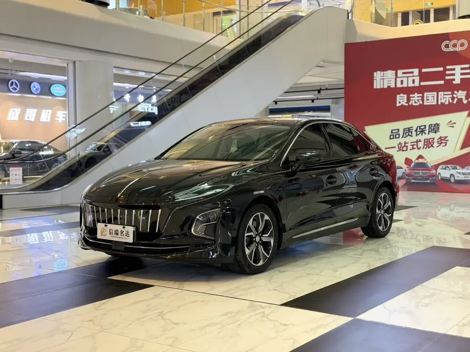 Hongqi E-QM5 Hongqi E-QM5 2023 Basic travel version 2024 — photo 1, buy with delivery to Moscow