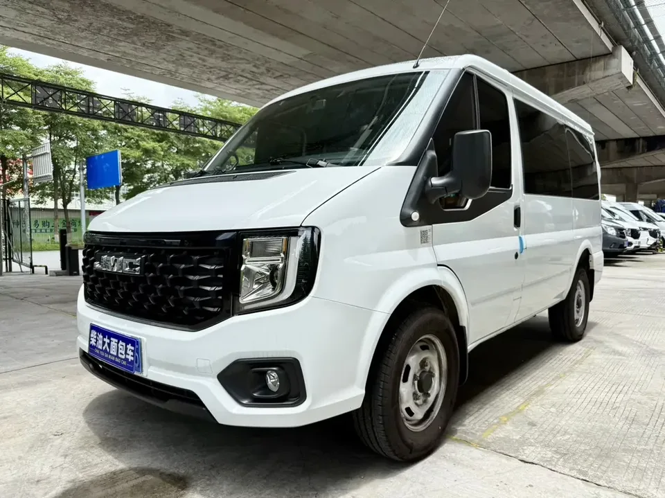 Jiangling Fushun Fushun 2023 2.0T manual diesel short-wheelbase low-roof commercial multi-purpose passenger vehicle with 6 seats and double tailgate. 2025 — photo 1, buy with delivery to Moscow