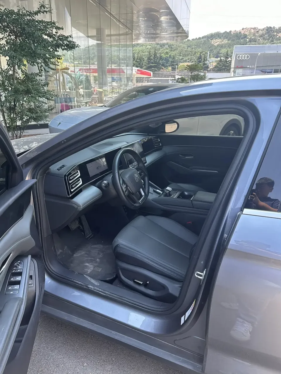 BYD Qin L DM Qin L DM 2025 DM-i 120KM Intelligent Driving Edition 2025 — thumbnail 3