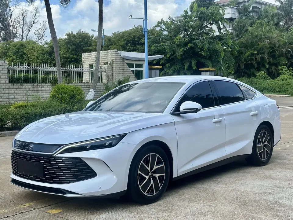 BYD Qin L DM Qin L DM 2025 DM-i 80KM Intelligent Driving Edition 2024 — photo 1, buy with delivery to Moscow