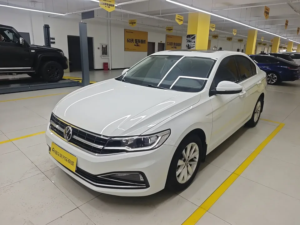 Volkswagen Bora Bora 2021 1.5L Automatic Comfort Smart Connection Edition 2022 — фото 1, купить с доставкой в Москву