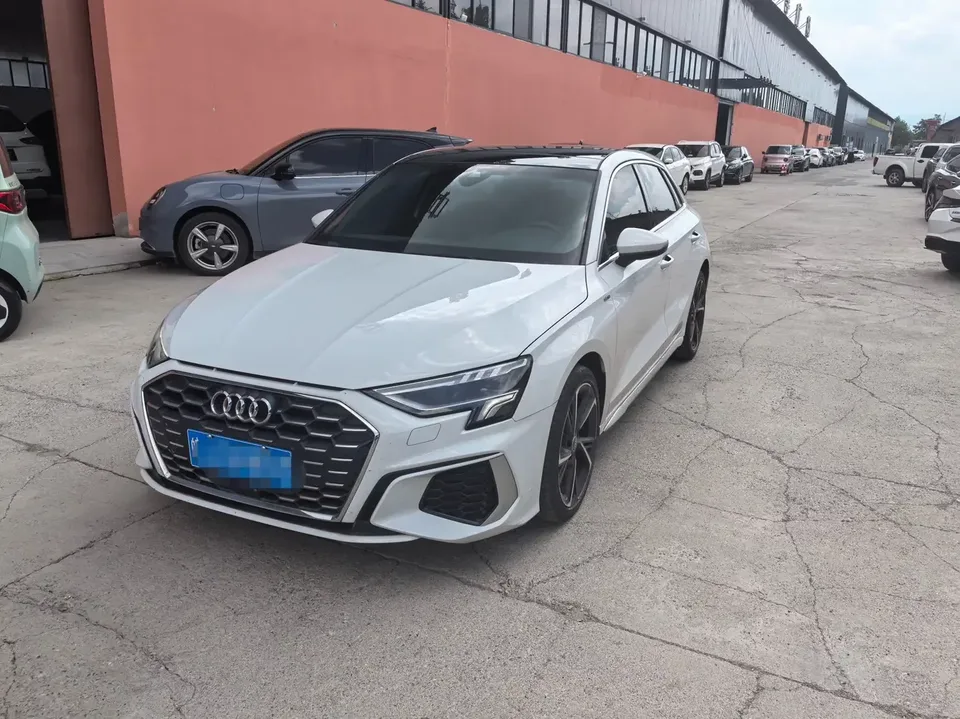 Audi A3 Audi A3 2022 Sportback 35 TFSI Stylish and Elegant 2022 — photo 1, buy with delivery to Moscow