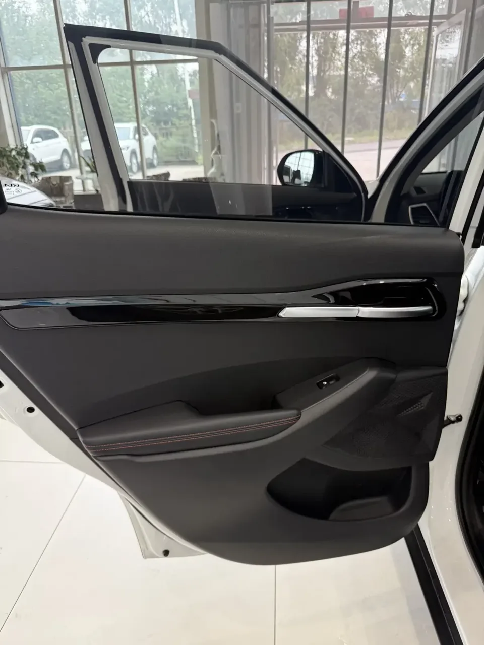 Kia Run proudly Run proudly 2021 1.5L CVT Trend Edition 2023 — thumbnail 4