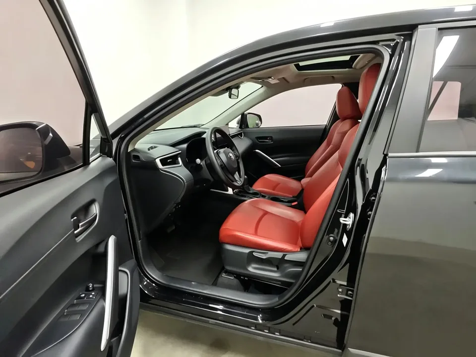 Toyota CorollaCross Corolla Sharp 2024 2.0L Intelligent Electric Hybrid Dual Engine Elite Edition 2024 — миниатюра 5