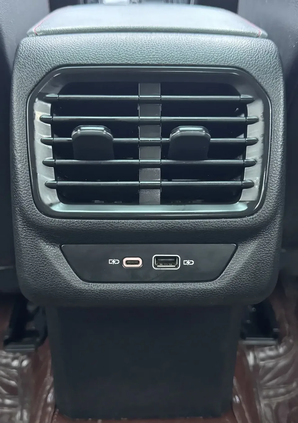 Volkswagen Lamando Lingdu 2022 Lingdu L 280TSI DSG Hot Edition 2022 — thumbnail 3