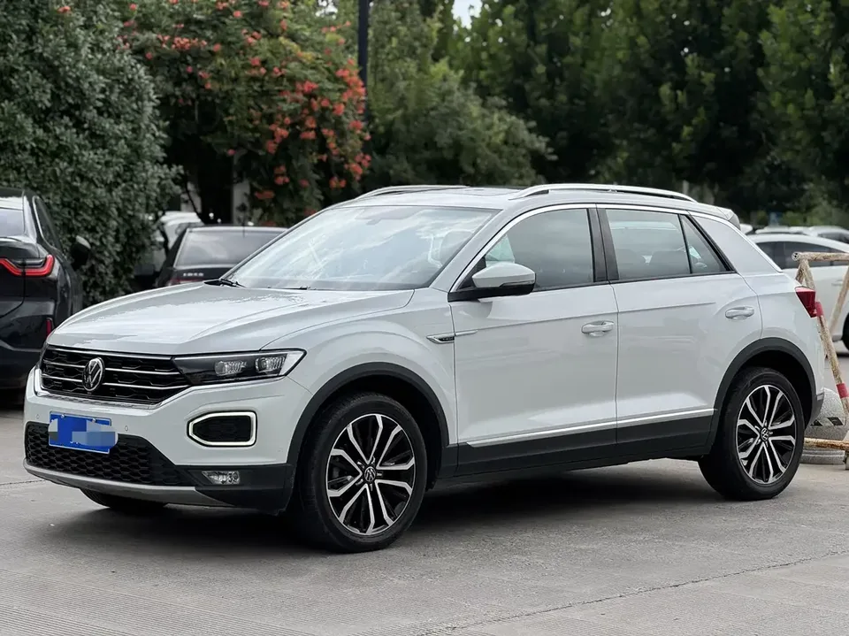Volkswagen T-Roc TANG 2021 280TSI DSG 4WD Luxury Smart Edition 2022 — photo 1, buy with delivery to Moscow