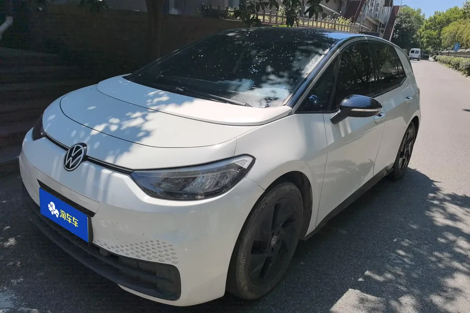 Volkswagen ID.3 Volkswagen ID.3 2024 Pure Smart Edition 2024 — photo 1, buy with delivery to Moscow
