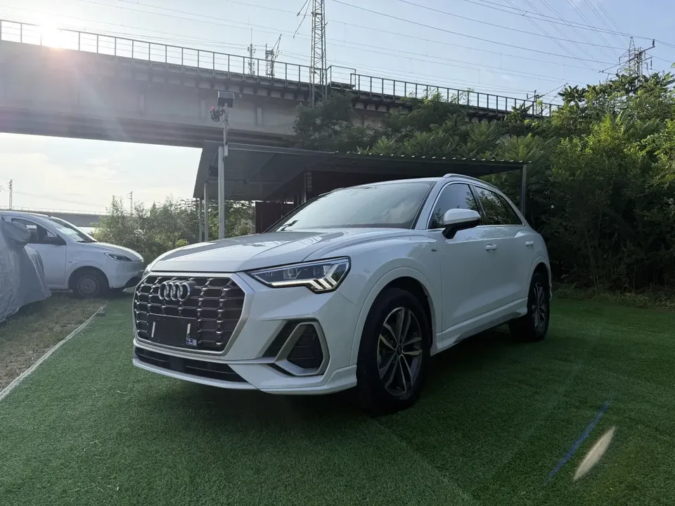 Audi Q3 Audi Q3 2022 35 TFSI Progressive Dynamic 2022 — photo 1, buy with delivery to Moscow
