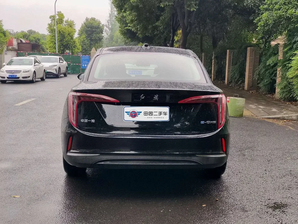 Hongqi E-QM5 Hongqi E-QM5 2021 Online Charging T3 Version 5 Seaters 2023 — thumbnail 2
