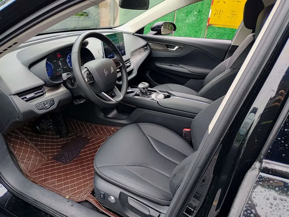 Hongqi E-QM5 Hongqi E-QM5 2021 Online Charging T3 Version 5 Seaters 2023 — thumbnail 3